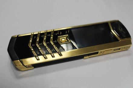 Vertu手機(jī)，資料圖