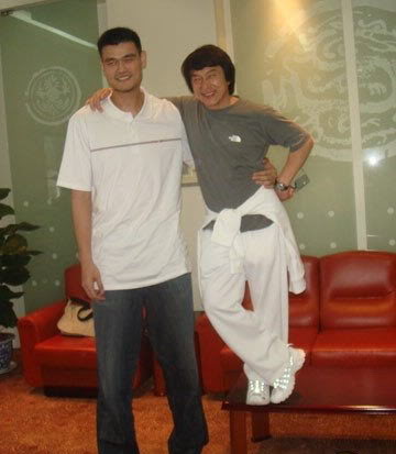 當(dāng)姚明夫婦遇見陸毅夫婦，一不小心，信號(hào)又滿格了~