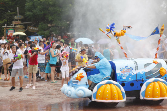 大連發(fā)現(xiàn)王國(guó)開(kāi)啟“戲水狂歡”模式 大連發(fā)現(xiàn)王國(guó)開(kāi)啟“戲水狂歡”模式