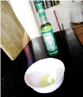 花露水易燃但引起爆炸可能性很小 花露水易燃但引起爆炸可能性很小