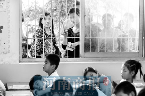 家長們都想讓孩子上個(gè)好學(xué)校、好班級(jí)，但也應(yīng)根據(jù)實(shí)際情況，選擇最合適的