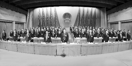 　1月20日下午，省十二屆人大三次會(huì)議閉幕　河南日?qǐng)?bào)記者 郭宇/攝