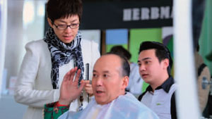 《幸福請(qǐng)你等等我》劇照 《幸福請(qǐng)你等等我》劇照